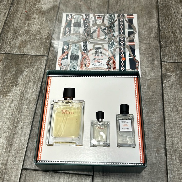 100% Authentic Terre D’Hermes Men’s 3 Piece Box Set - New - Picture 3 of 6